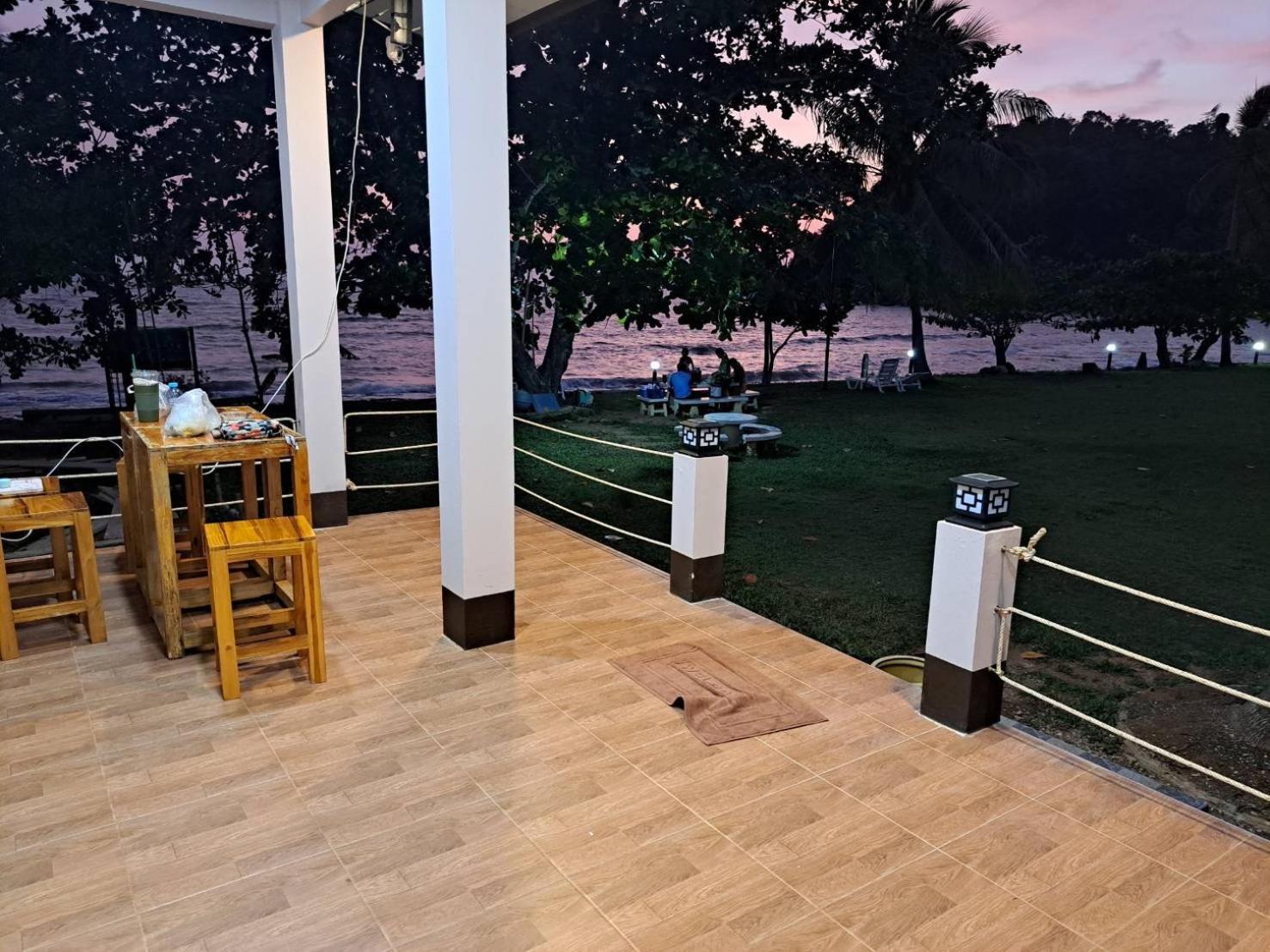 Lomtalay Resort Trat Laem Ngop Exterior photo