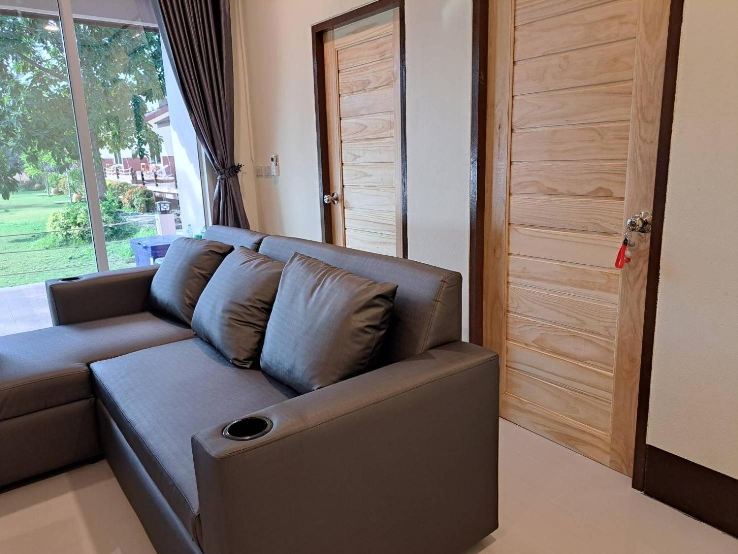 Lomtalay Resort Trat Laem Ngop Exterior photo