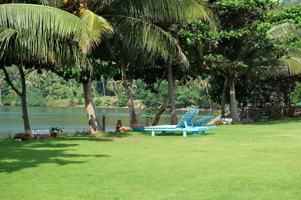 Lomtalay Resort Trat Laem Ngop Exterior photo