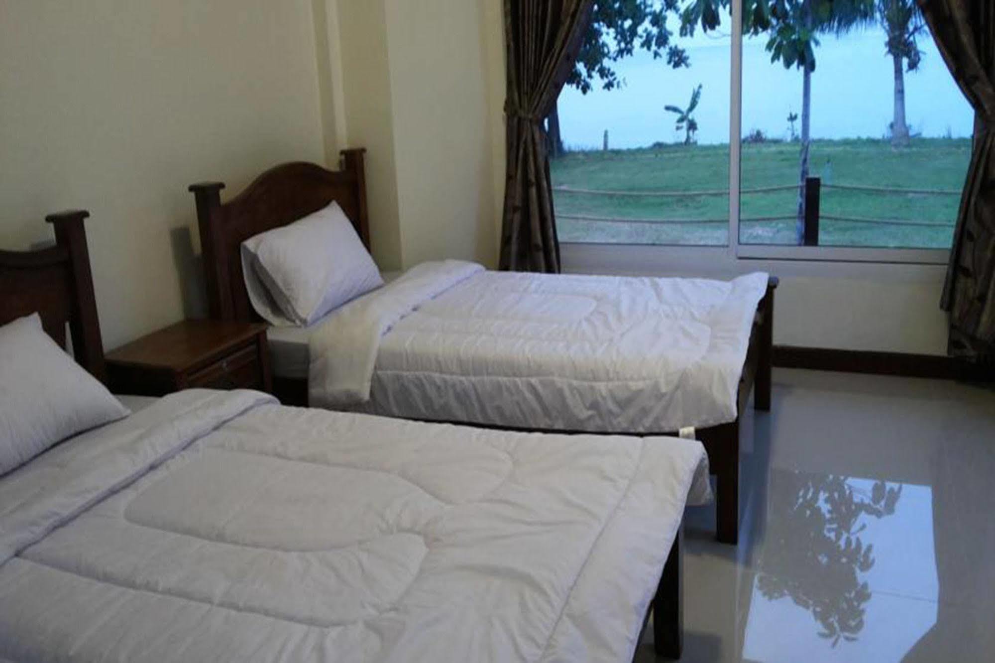 Lomtalay Resort Trat Laem Ngop Exterior photo