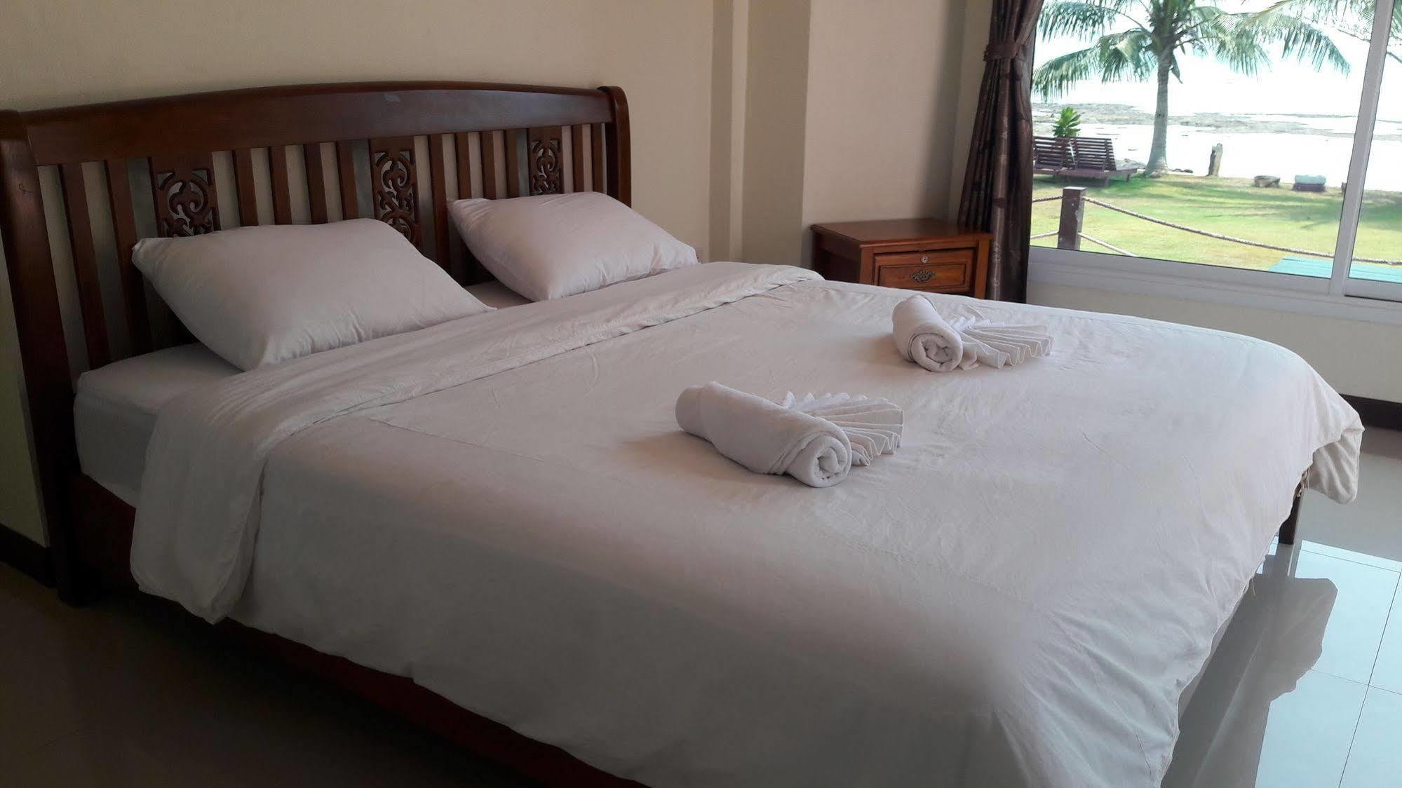 Lomtalay Resort Trat Laem Ngop Exterior photo