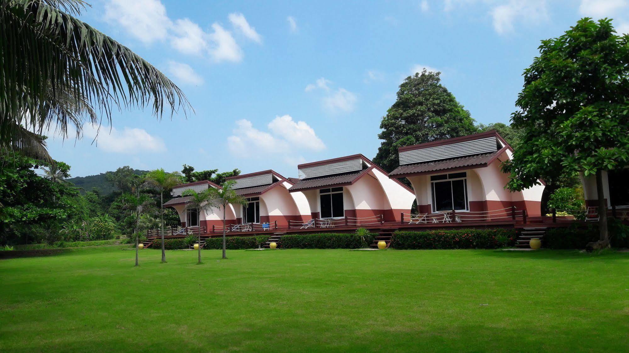 Lomtalay Resort Trat Laem Ngop Exterior photo